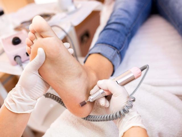 Une pédicure médicale pour avoir des pieds en bonne santé toute l'année!